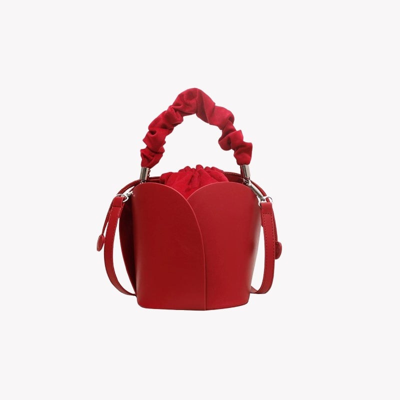 Petal Bag – Elegance in Bloom, Fashion with Versatility!