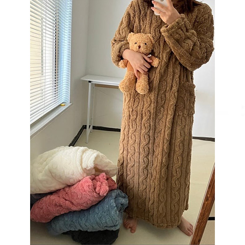 Winter Coral Velvet Home Clothes