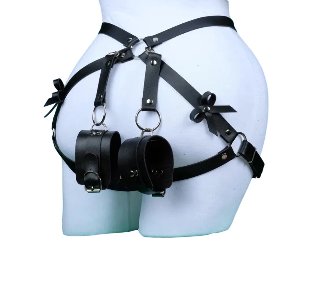 Sexy Handcuffs - Woman Leather Sexy Harness Belts